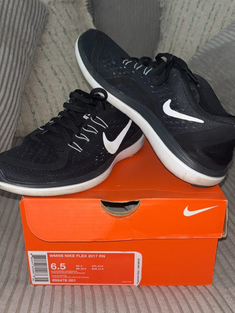 Nike Black and White Women's Athletic Sneakers